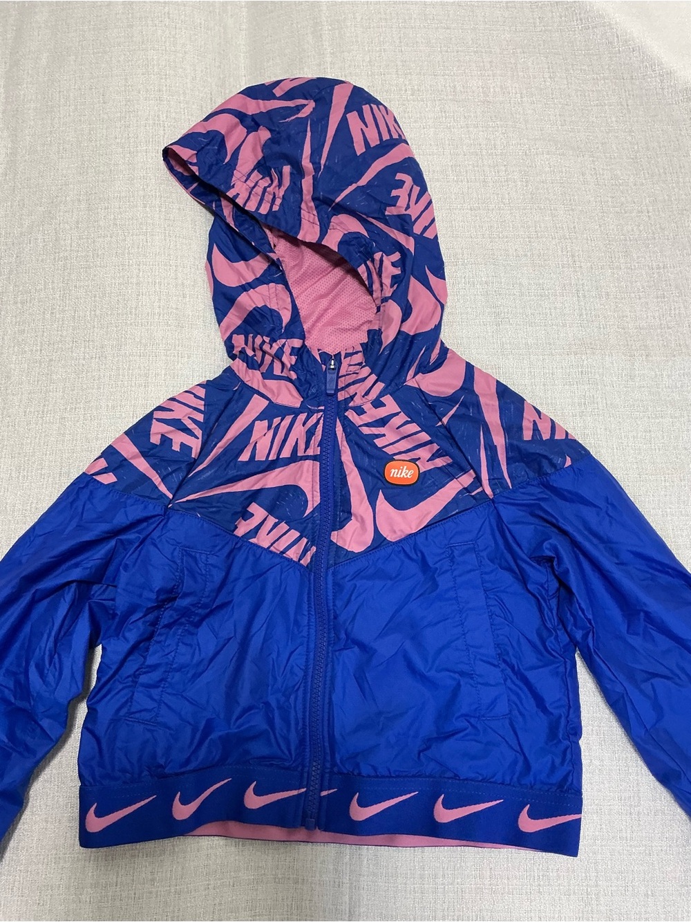 Nike Girls/Youth All Over Print Logo Windbreaker Jacket Pink Small size 8